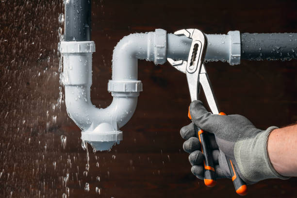Professional Leak Detection technician working in Leander, TX